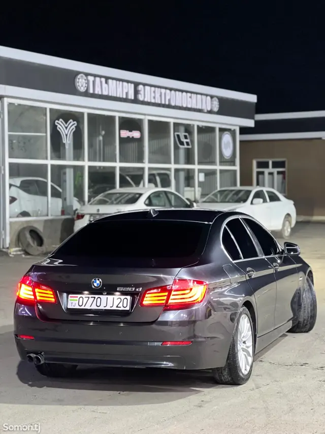 BMW 5 series 2011 · 2.0 AT