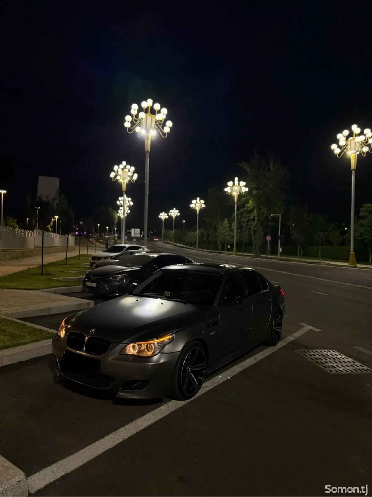 BMW 5 series 2010 · 3.0 AT
