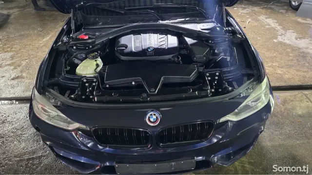 BMW 3 series 2015 · 2.0 AT