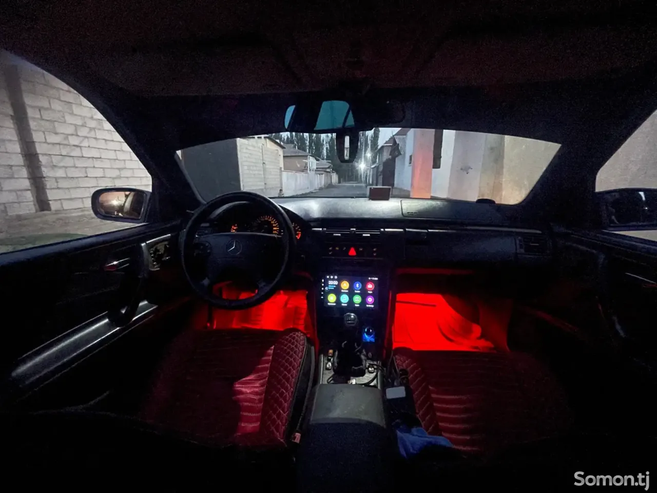 Mercedes-Benz E class 1998 · 2.3 MT