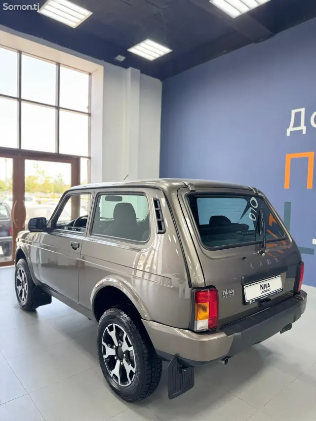 Lada (ВАЗ) Нива 2025 · 1.7 MT