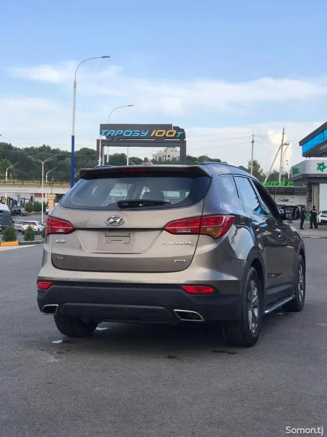 Hyundai Santa Fe 2016 · 2.0 AT