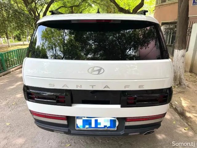 Hyundai Santa Fe 2025 · 2.0 AT