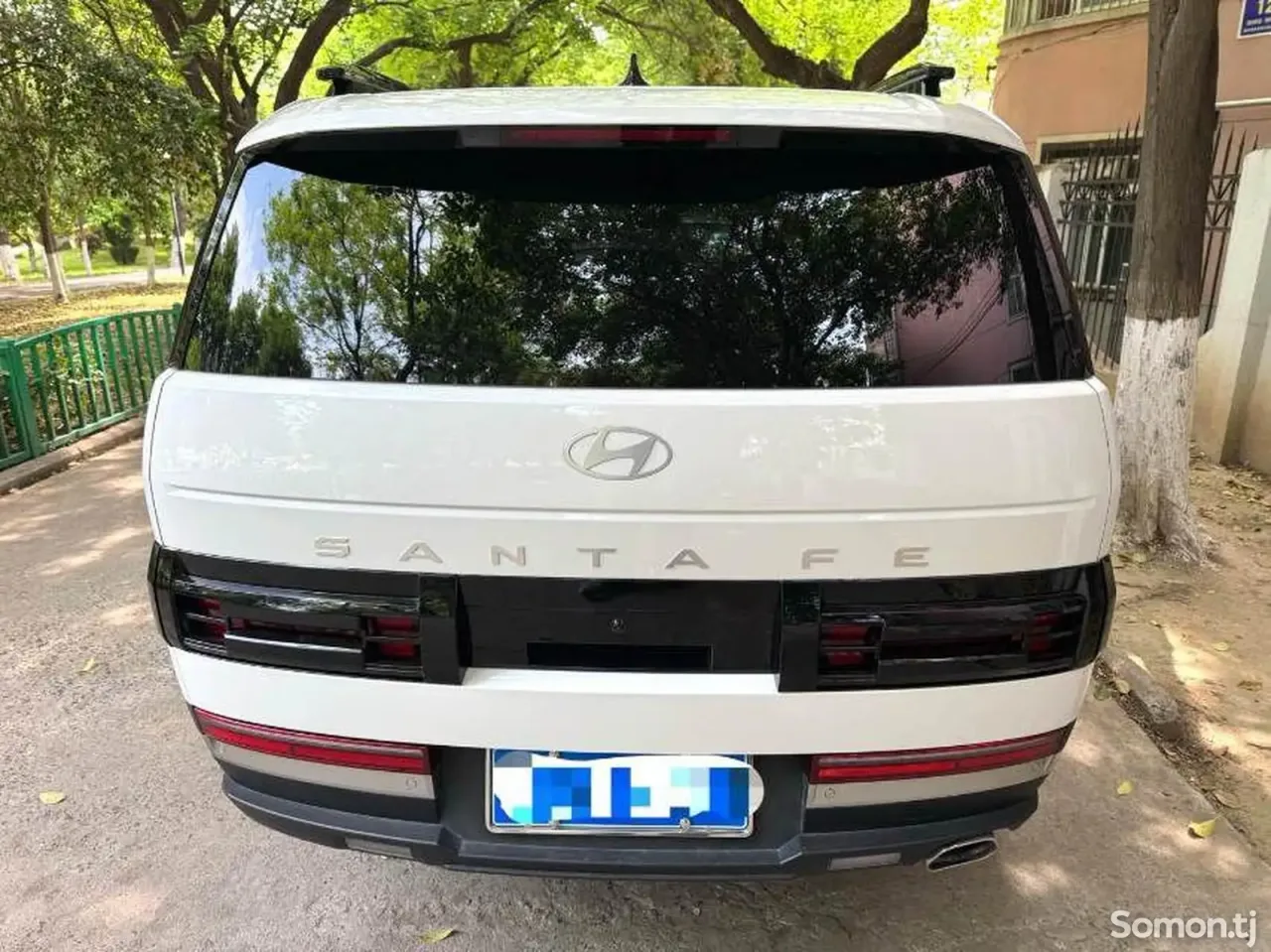 Hyundai Santa Fe 2025 · 2.0 AT