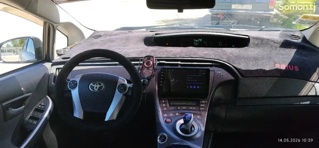 Toyota Prius 2010 · 1.8 AT