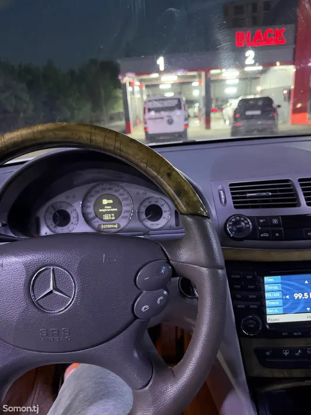 Mercedes-Benz E class 2008 · 3.5 AT