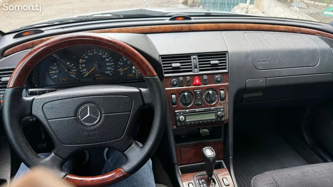 Mercedes-Benz C class 1999 · 2.0 AT