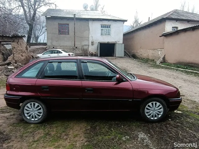 Opel Astra F 1996 · 1.6 MT