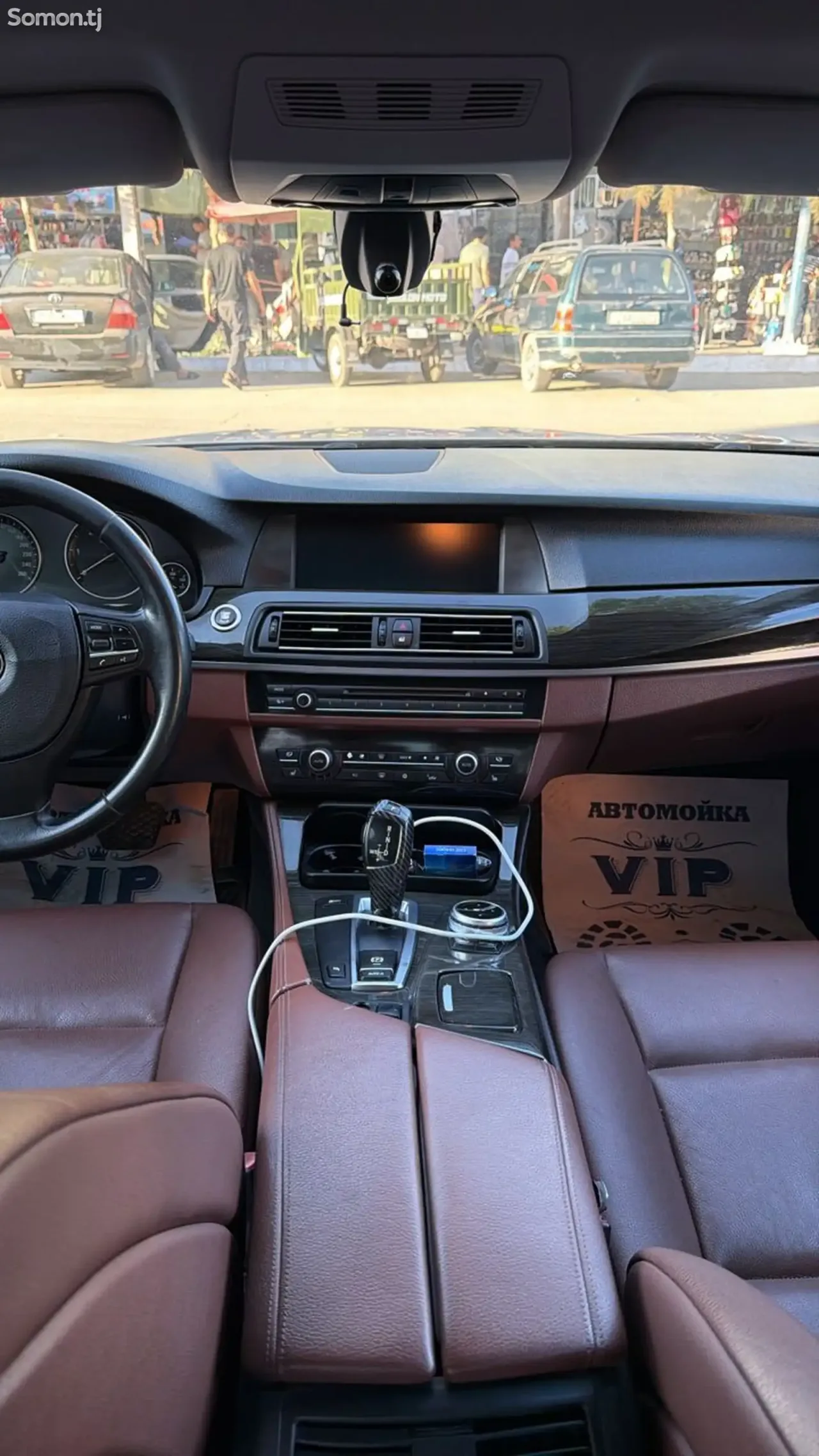 BMW 5 series 2011 · 3.0 AT
