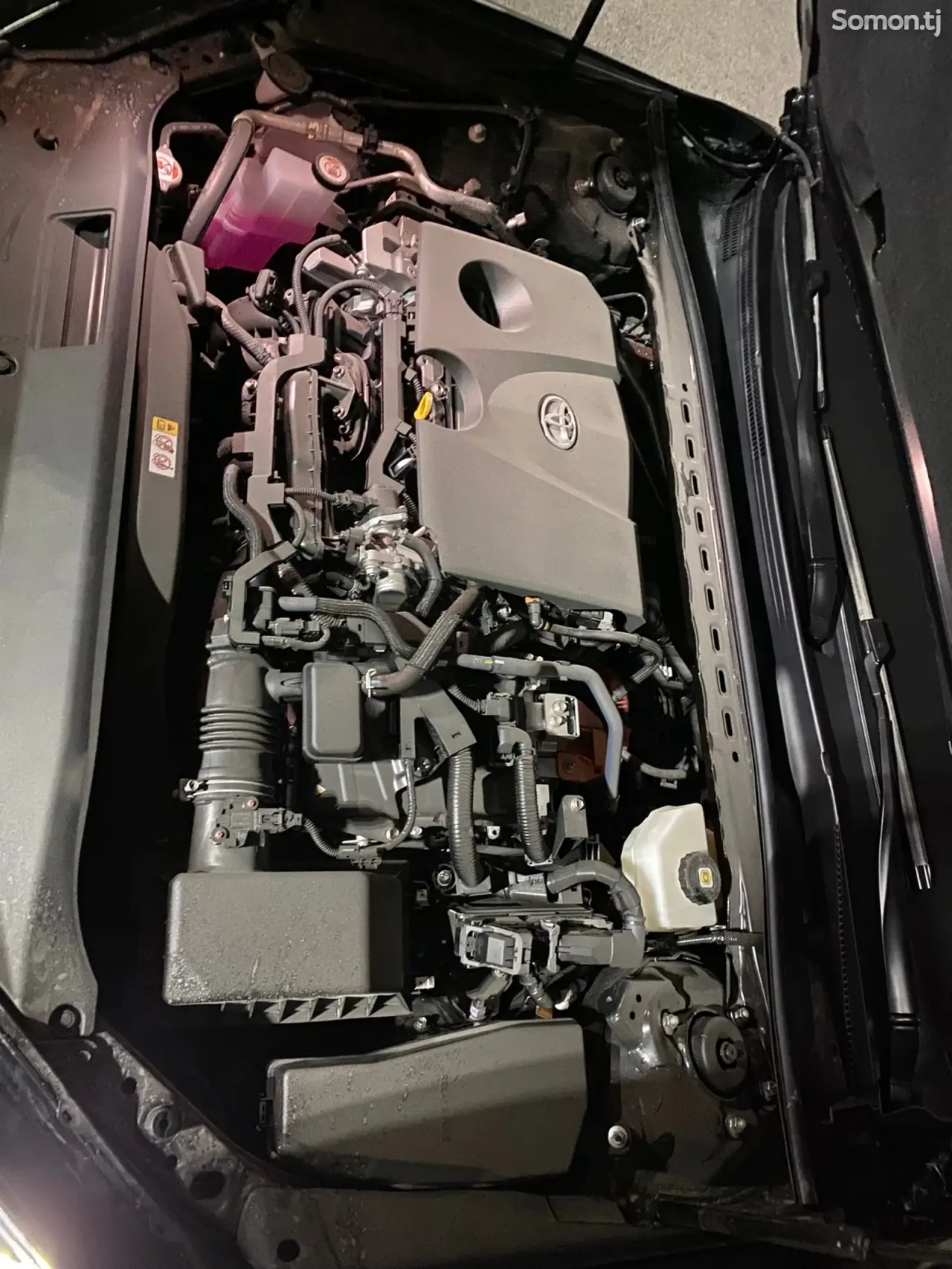 Toyota Camry 2026 · AT