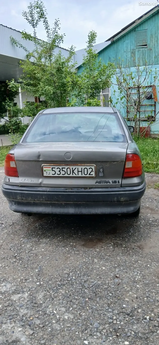 Opel Astra F 1996 · 1.8 MT