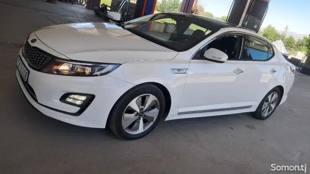 Kia K5 2015 · 2.0 AT