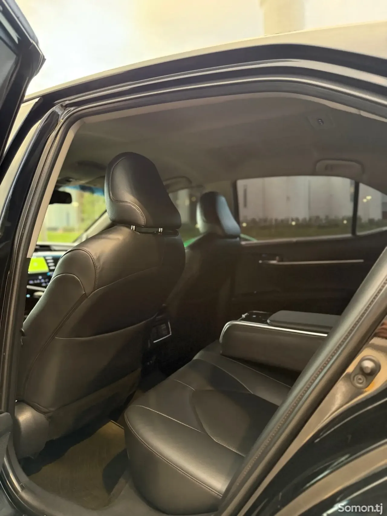 Toyota Camry 2019 · 3.5 AT