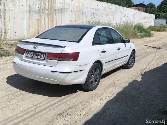 Hyundai Sonata 2009 · 2.0 AT