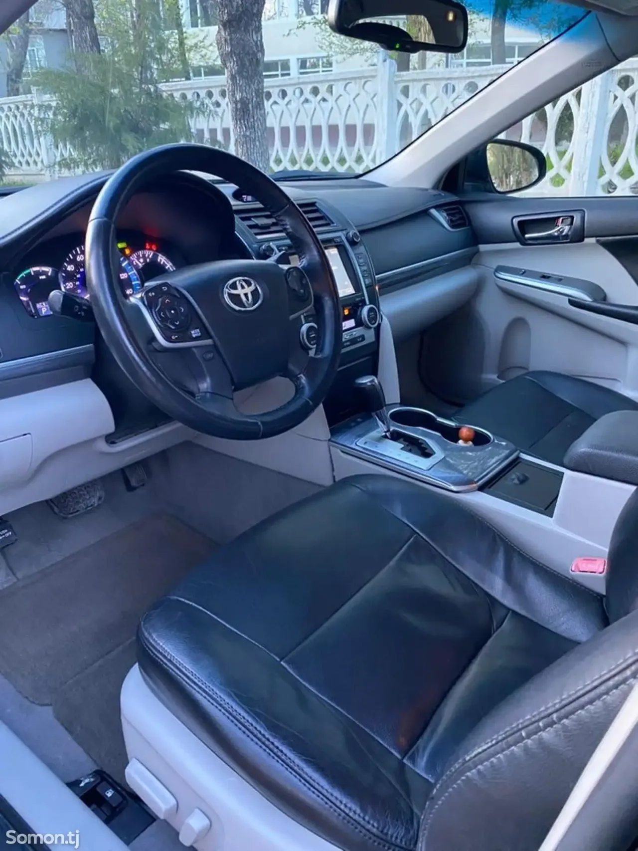 Toyota Camry 2014 · 2.5 AT