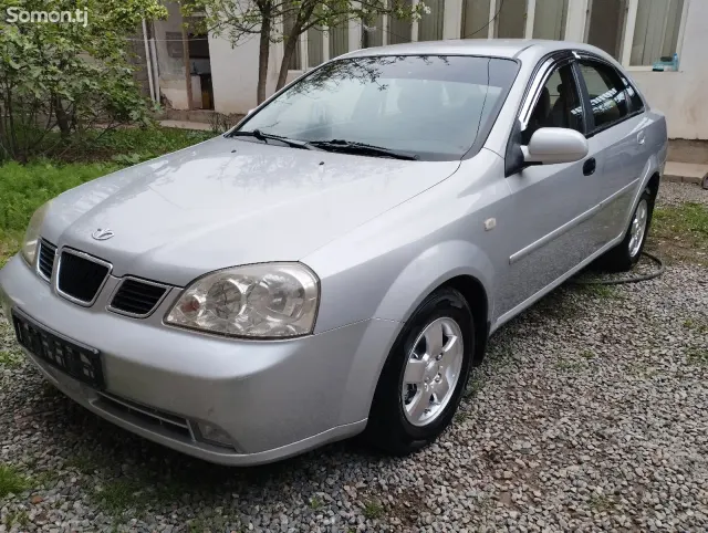 Chevrolet Lacetti 2004 · 1.5 MT