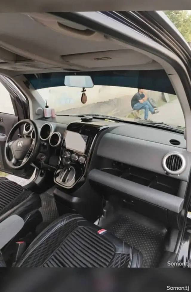 Honda Element 2004 · 2.4 AT