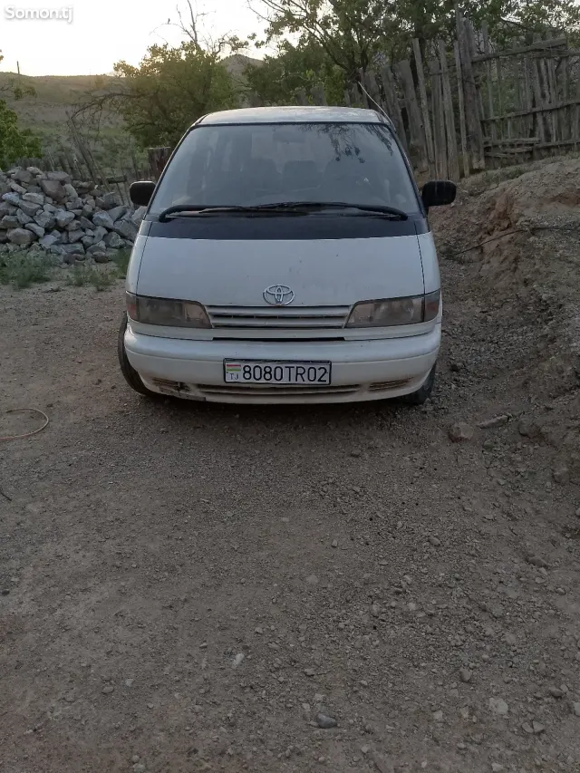 Toyota Previa 2000 · 1.8 MT