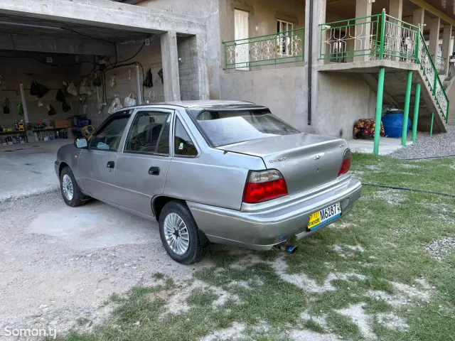 Daewoo Nexia 1995 · 1.6 MT