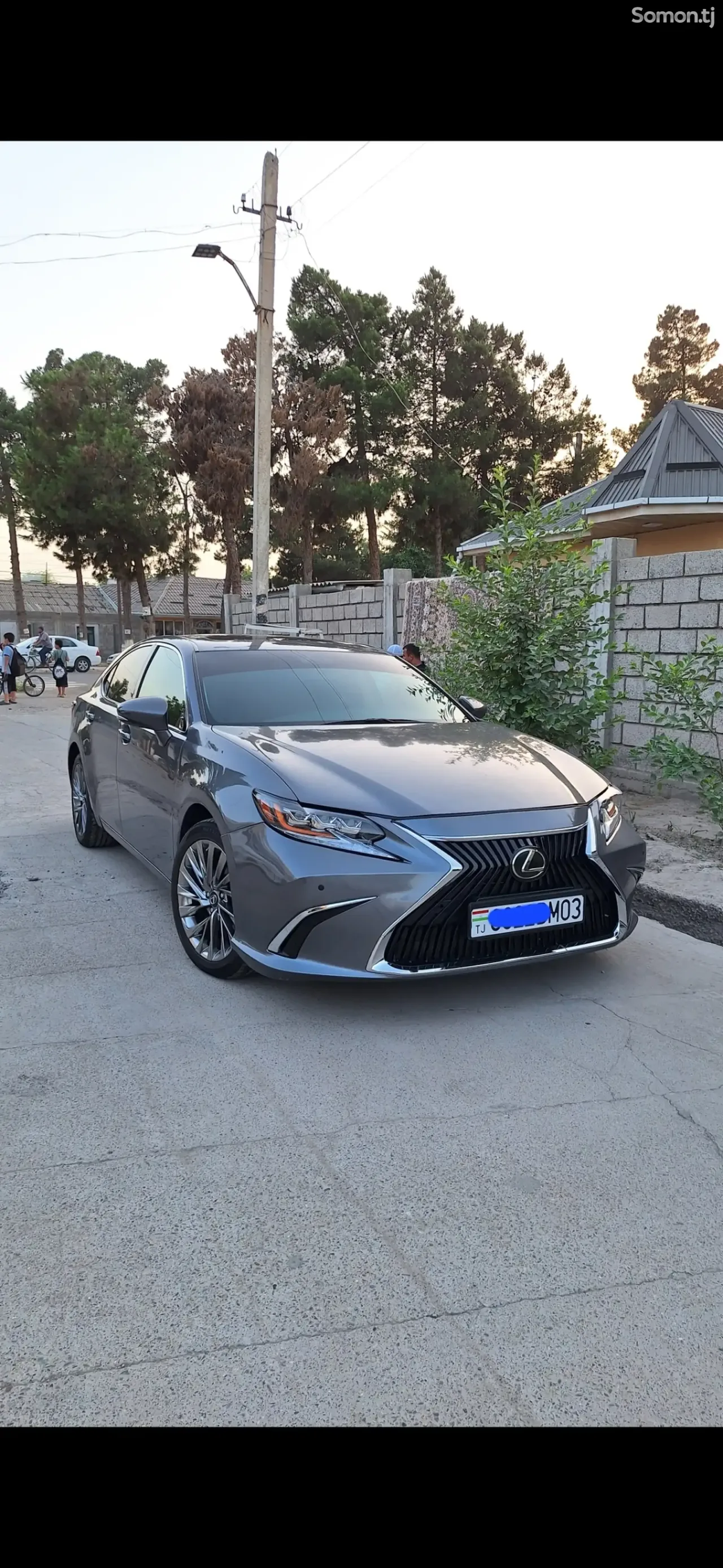 Lexus ES series 2015 · 3.5 AT