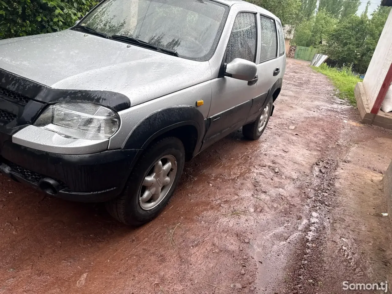 Chevrolet Niva 2006 · 1.7 MT