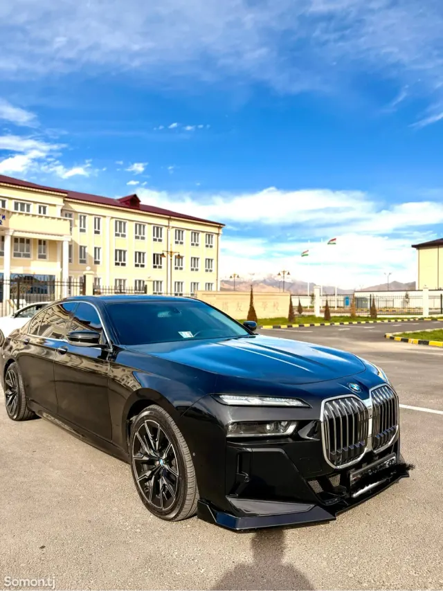 BMW 7 series 2011 · 3.5 AT
