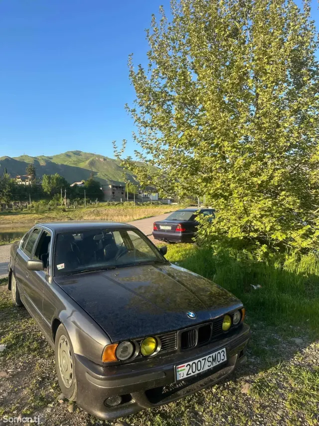 BMW 5 series 1990 · 2.0 AT