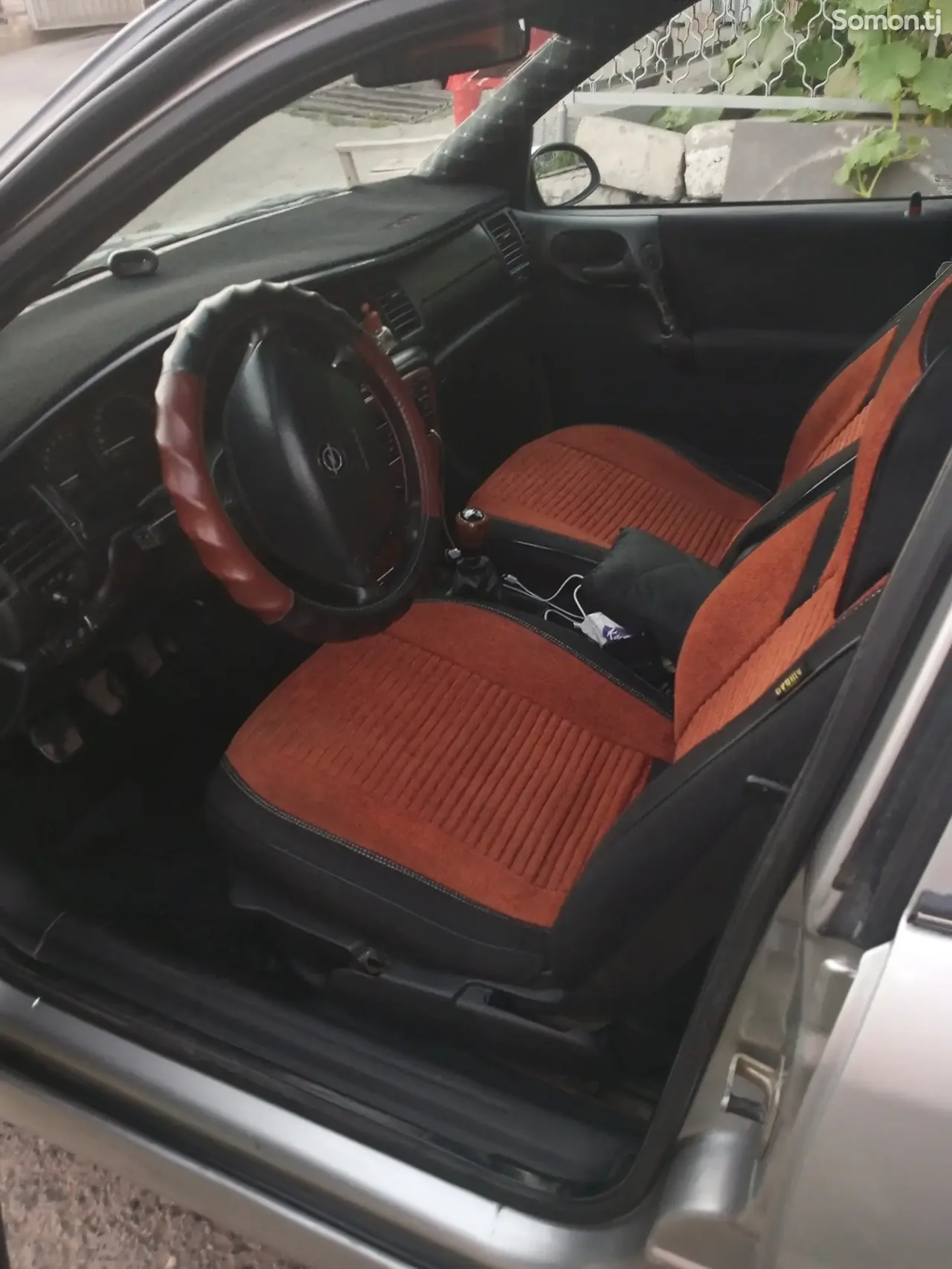 Opel Vectra B 1995 · 1.6 MT