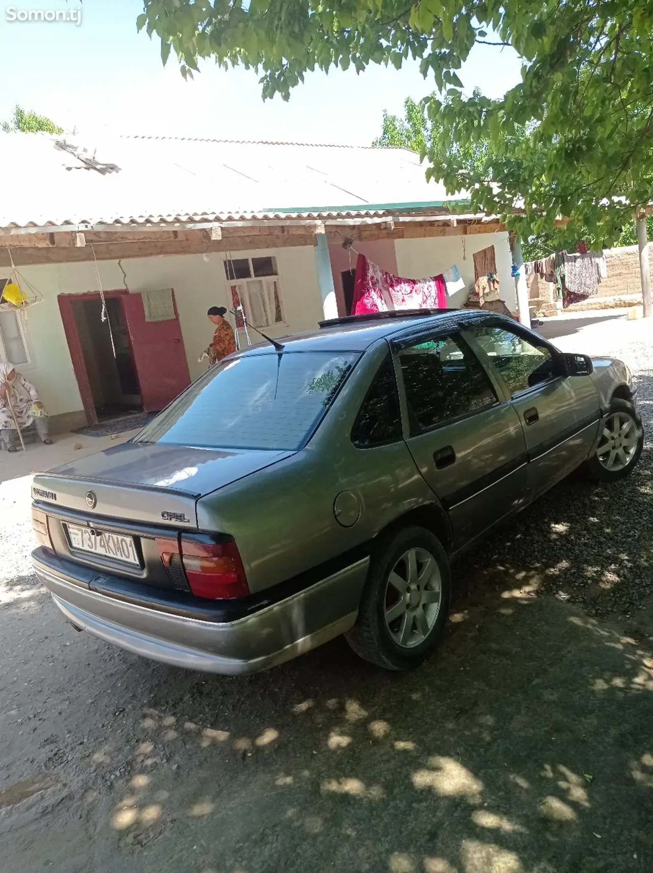 Opel Vectra A 1995 · 1.6 MT