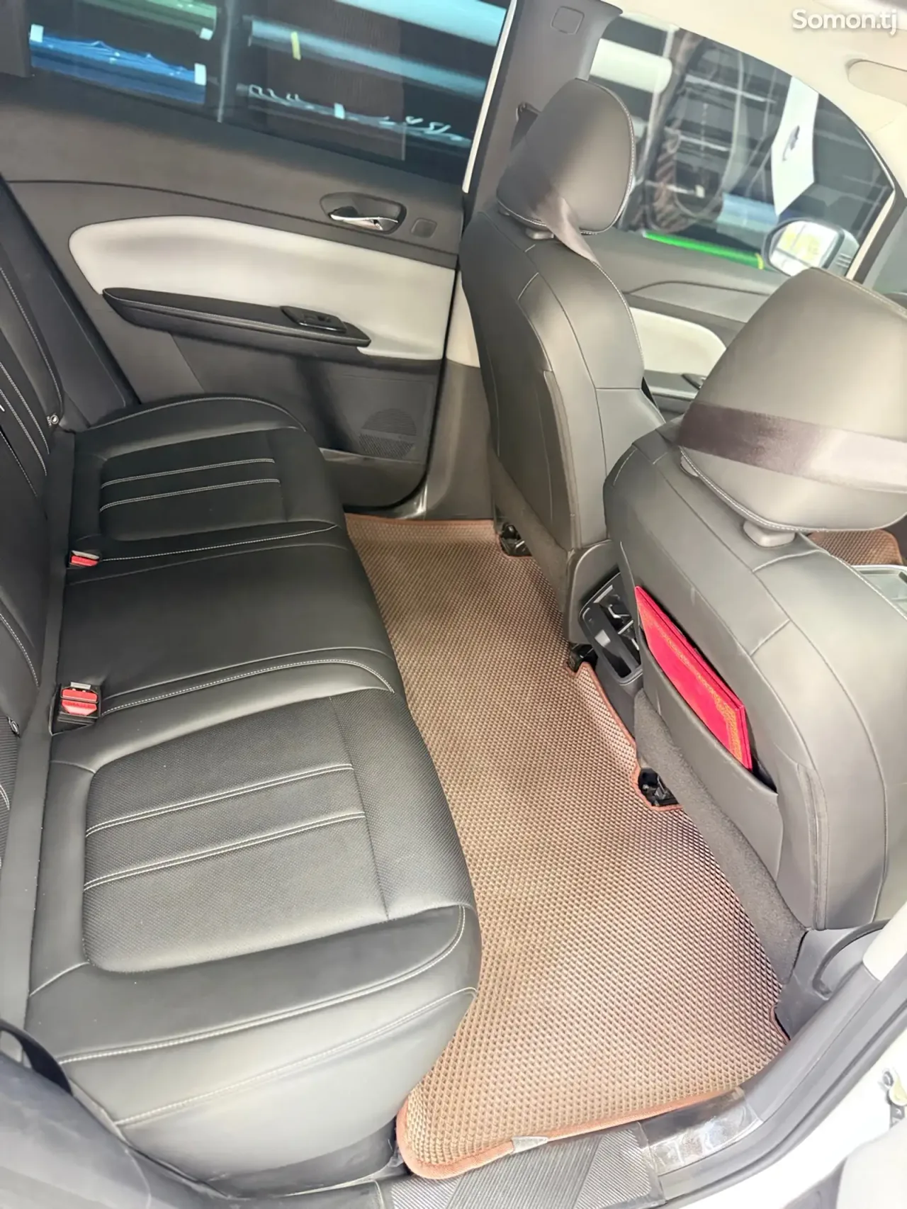 Dongfeng L7 2025 · AT