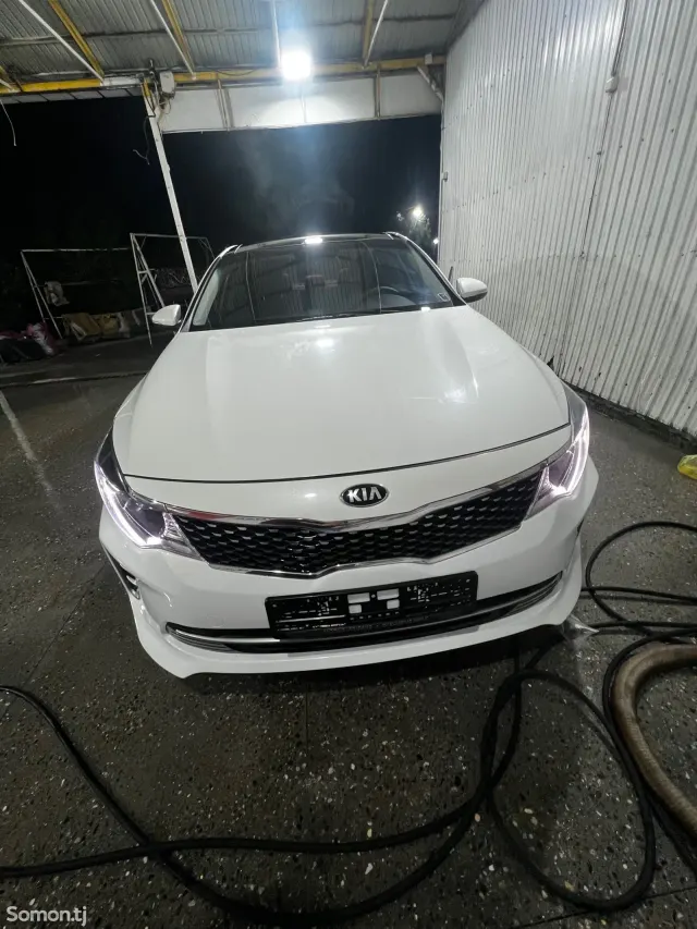 Kia K5 2015 · 2.0 AT