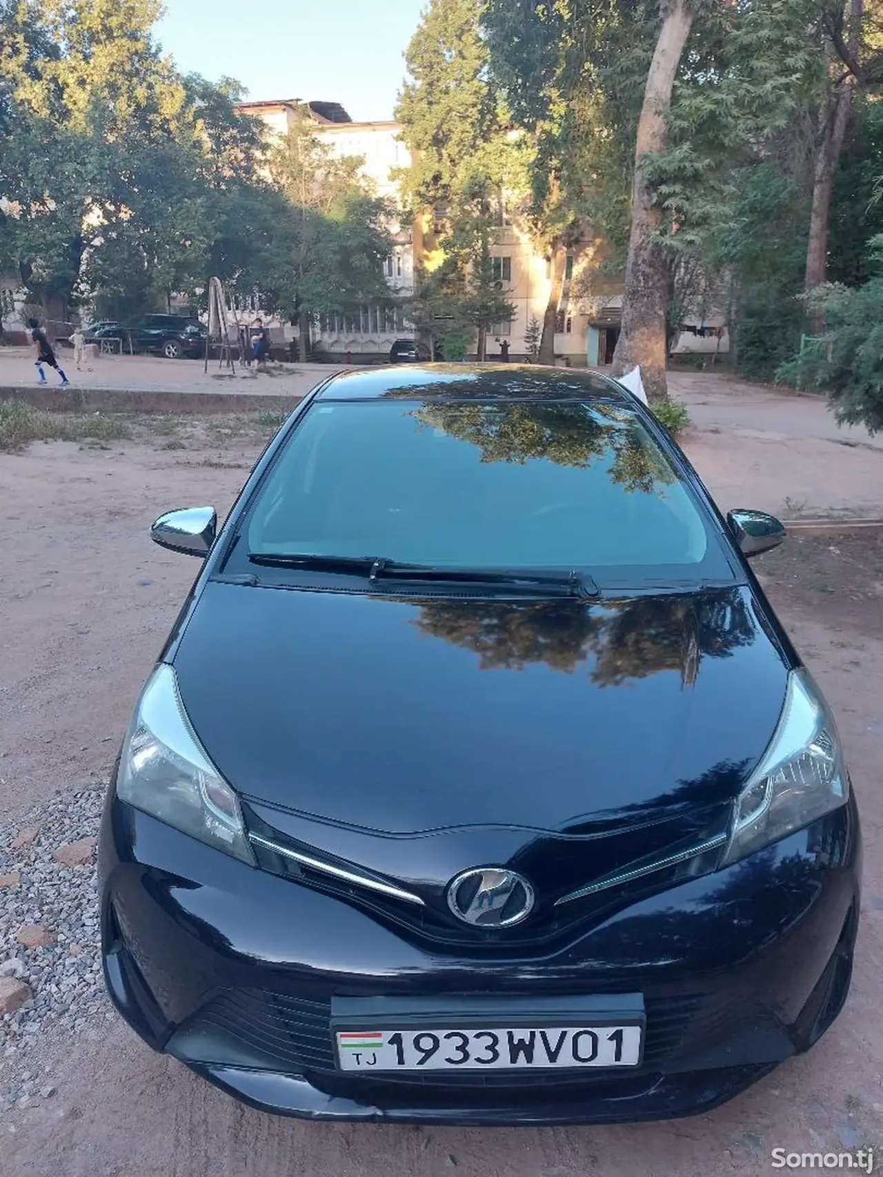 Toyota Vitz 2015 · 1.3 AT