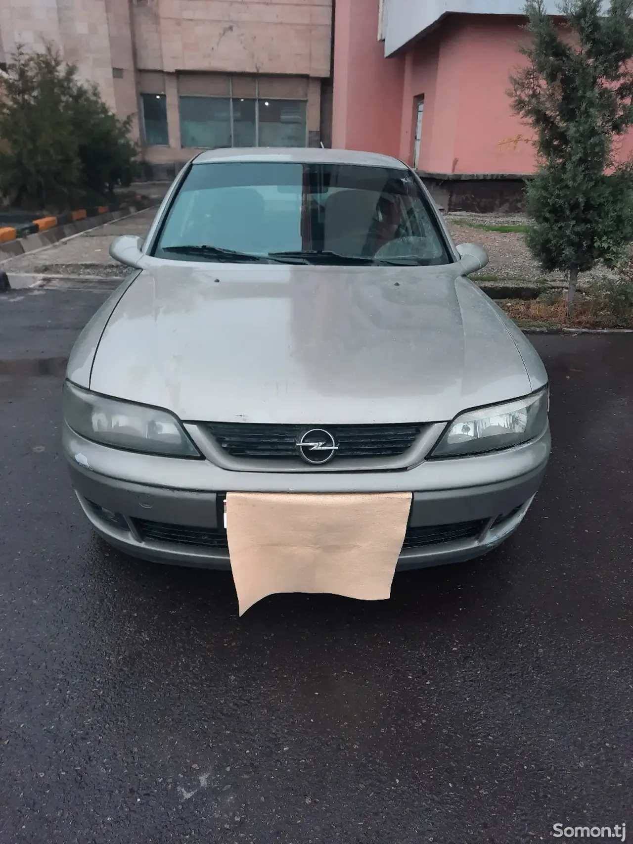 Opel Vectra B 1996 · 2.0 MT