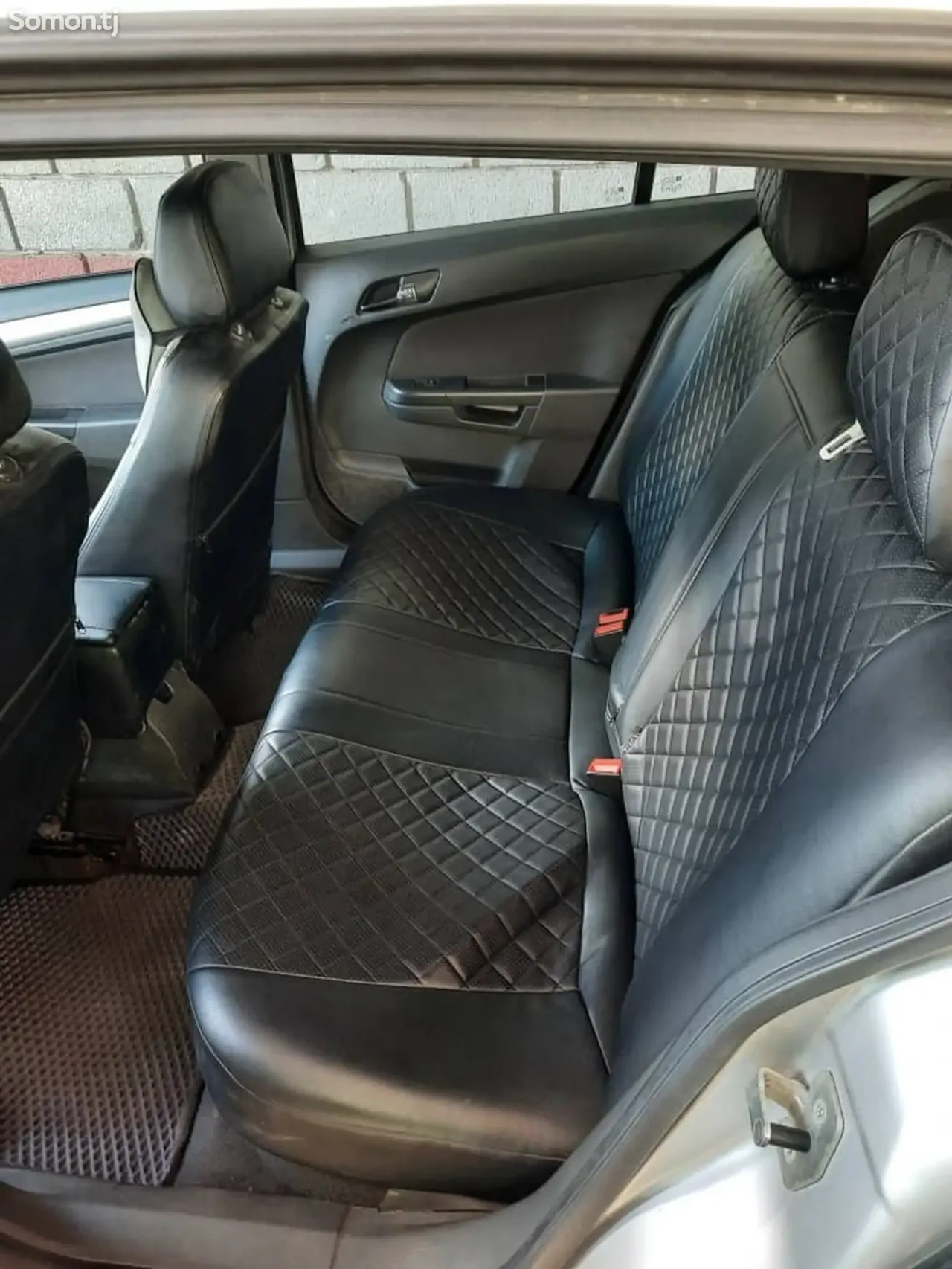 Opel Astra H 2010 · 1.6 MT