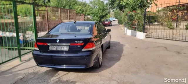 BMW 7 series 2004 · 4.5 AT
