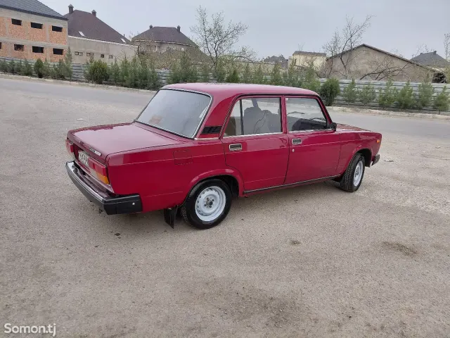 Lada (ВАЗ) 2107 2006 · 1.7 MT