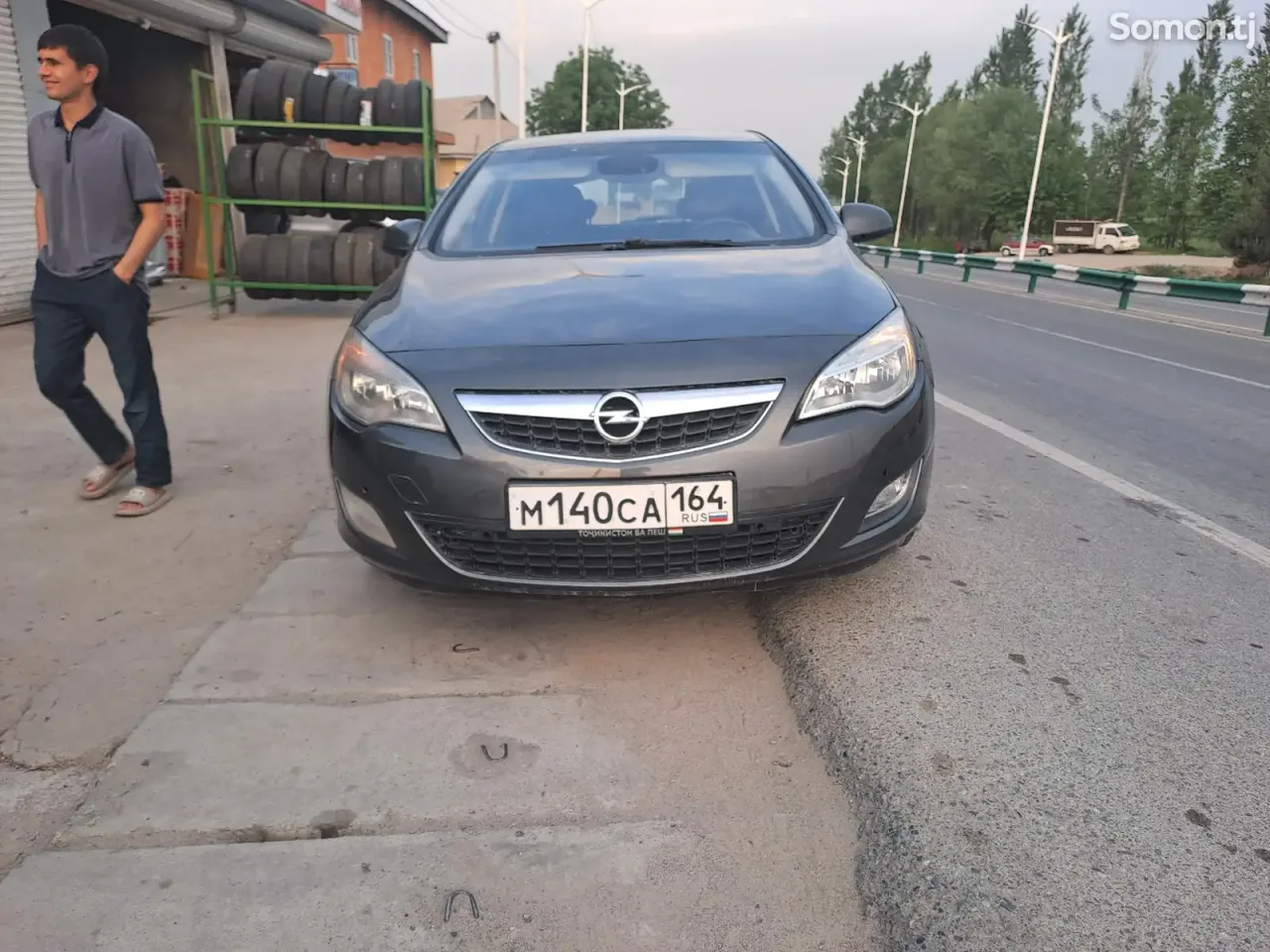 Opel Astra J 2011 · 1.4 AT