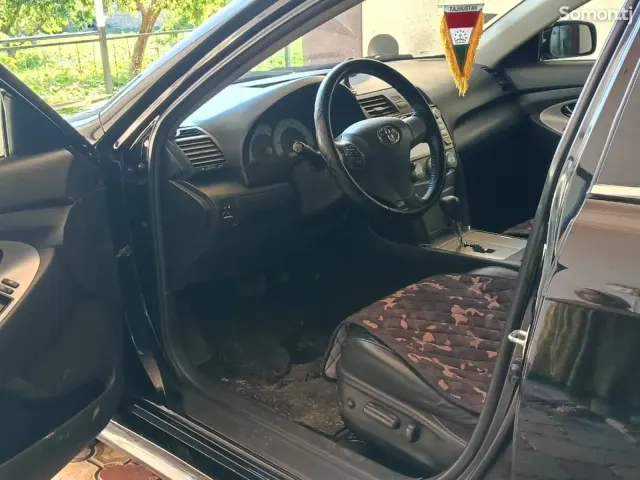 Toyota Camry 2007 · 2.4 AT