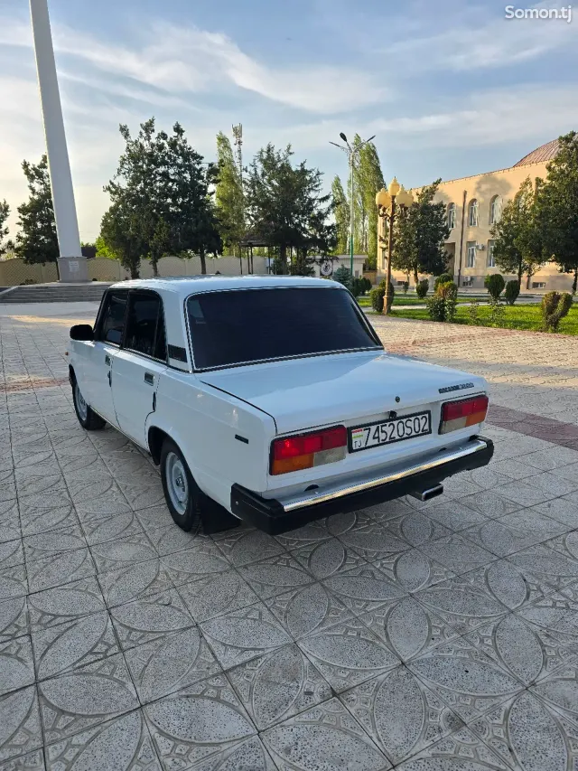 Lada (ВАЗ) 2107 1999 · 1.6 MT