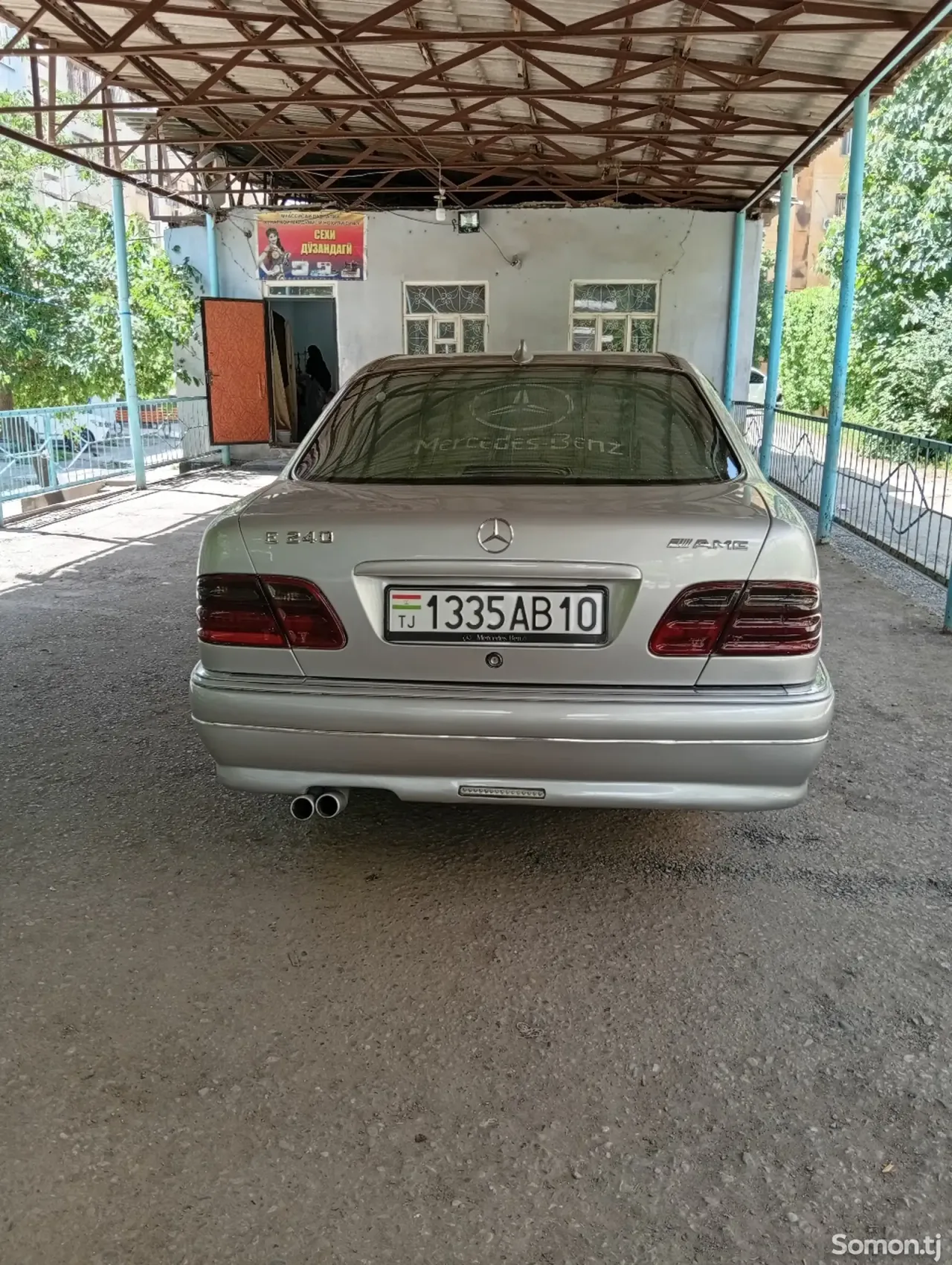 Mercedes-Benz E class 1999 · 2.4 AT