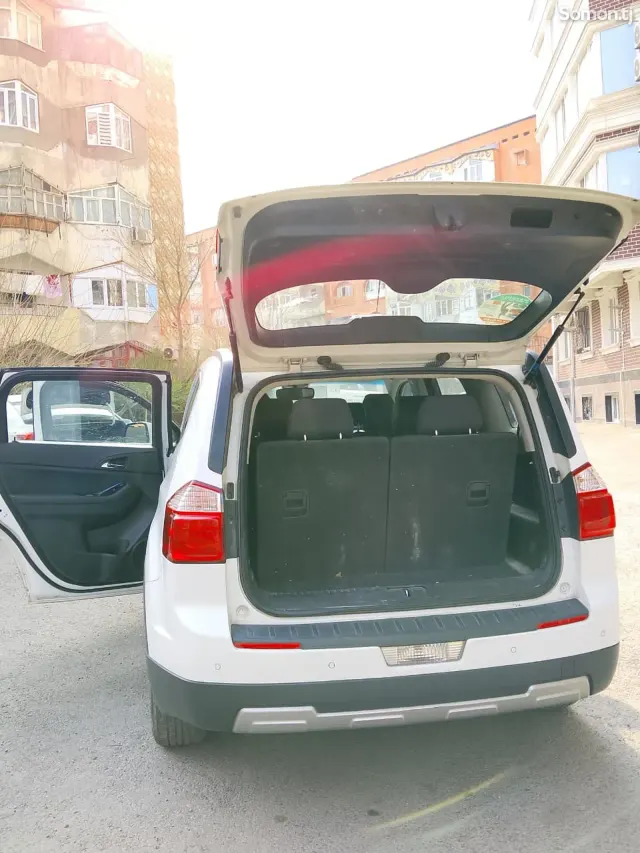Chevrolet Orlando 2015 · 2.0 AT