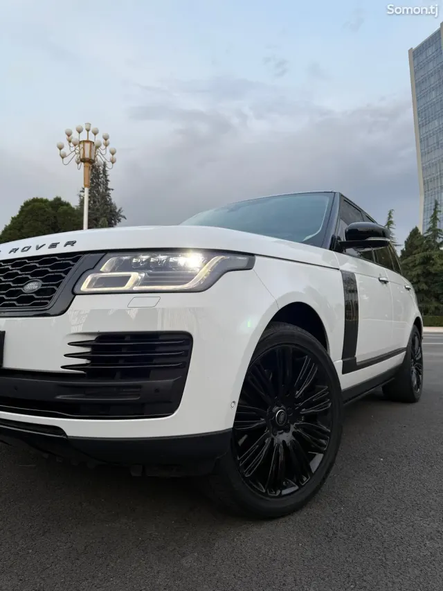 Land Rover Vogue 2019 · 5.0 AT