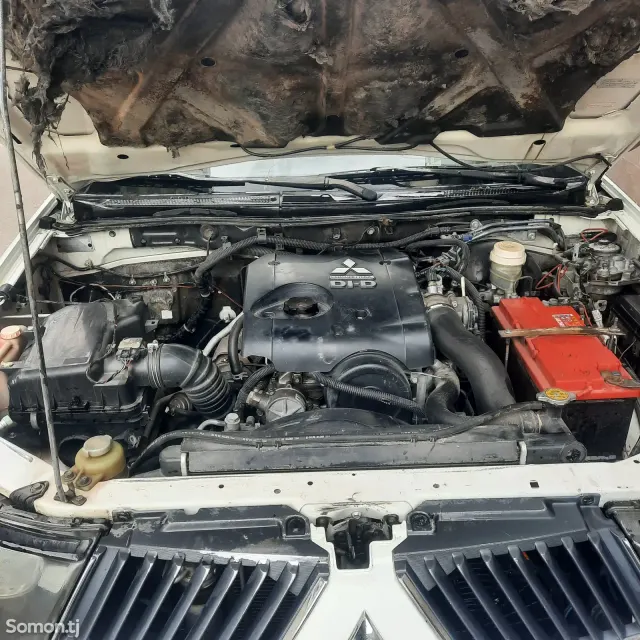 Mitsubishi L200 2009 · 2.4 MT