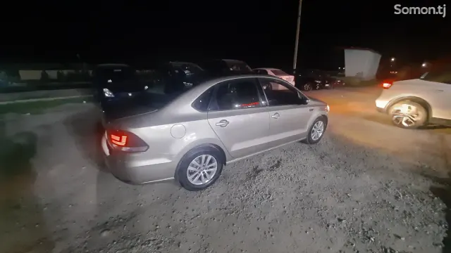 Volkswagen Polo 2019 · 1.6 AT