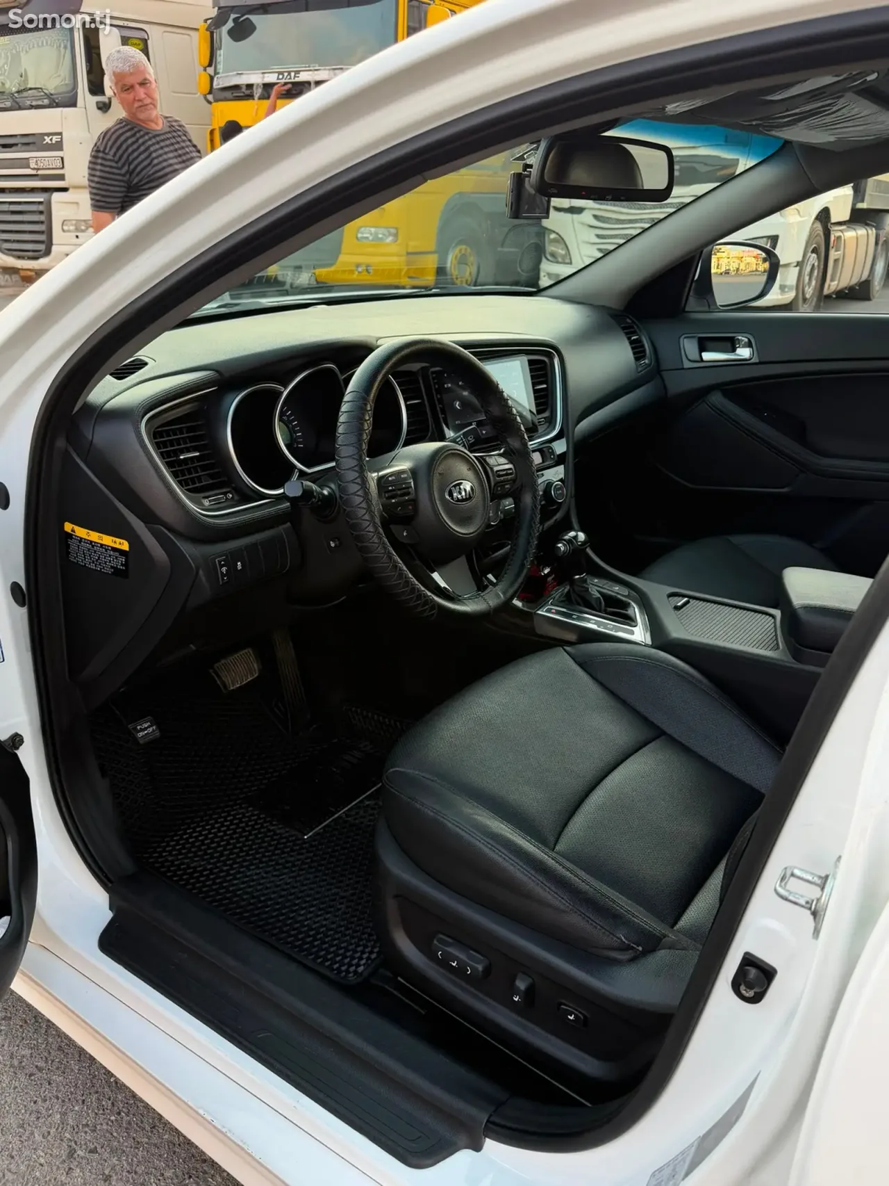 Kia K5 2015 · 2.0 AT