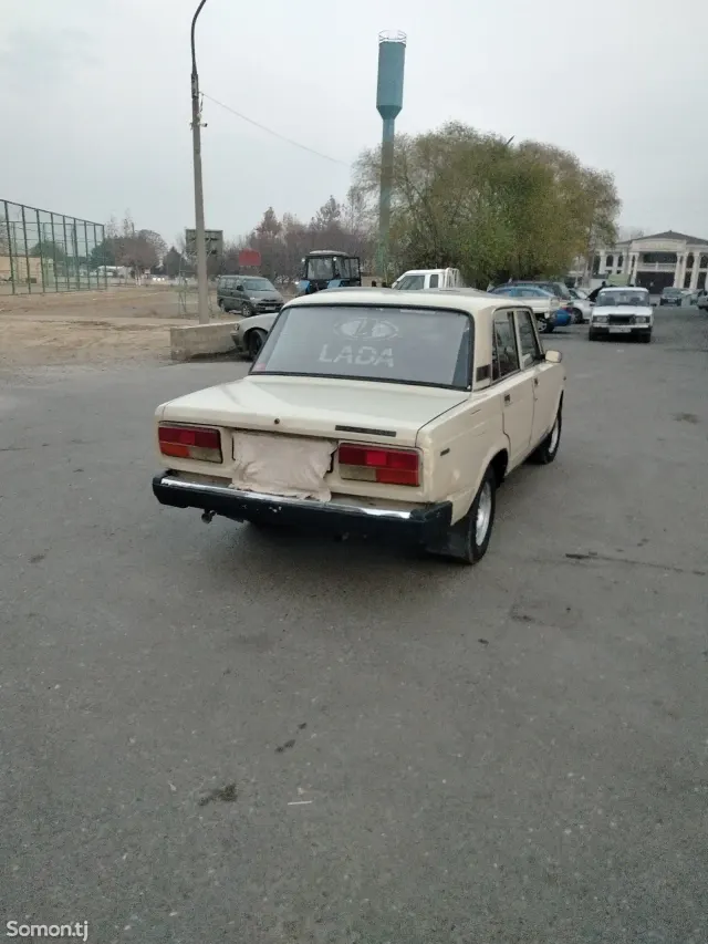 Lada (ВАЗ) 2107 1995 · 1.3 MT