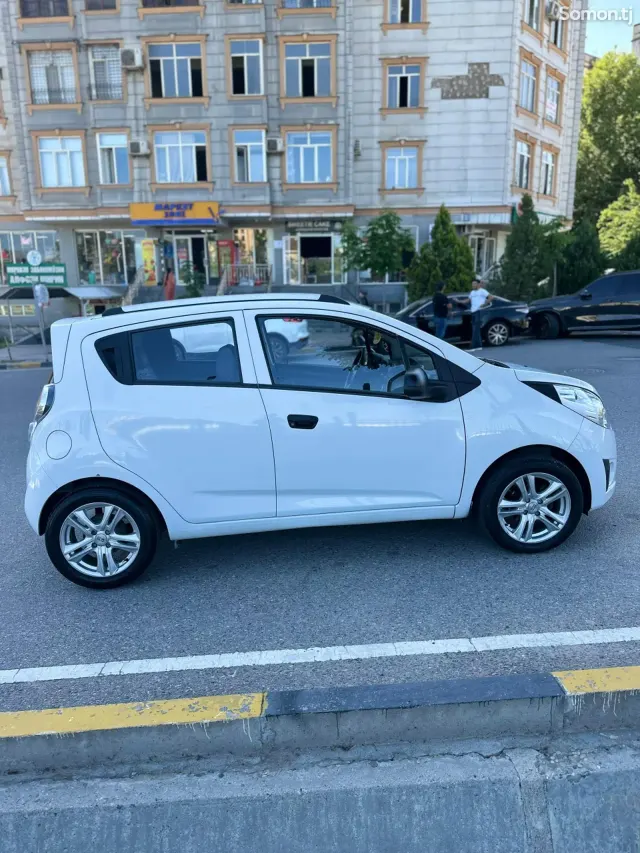Chevrolet Spark 2013 · 1.3 AT