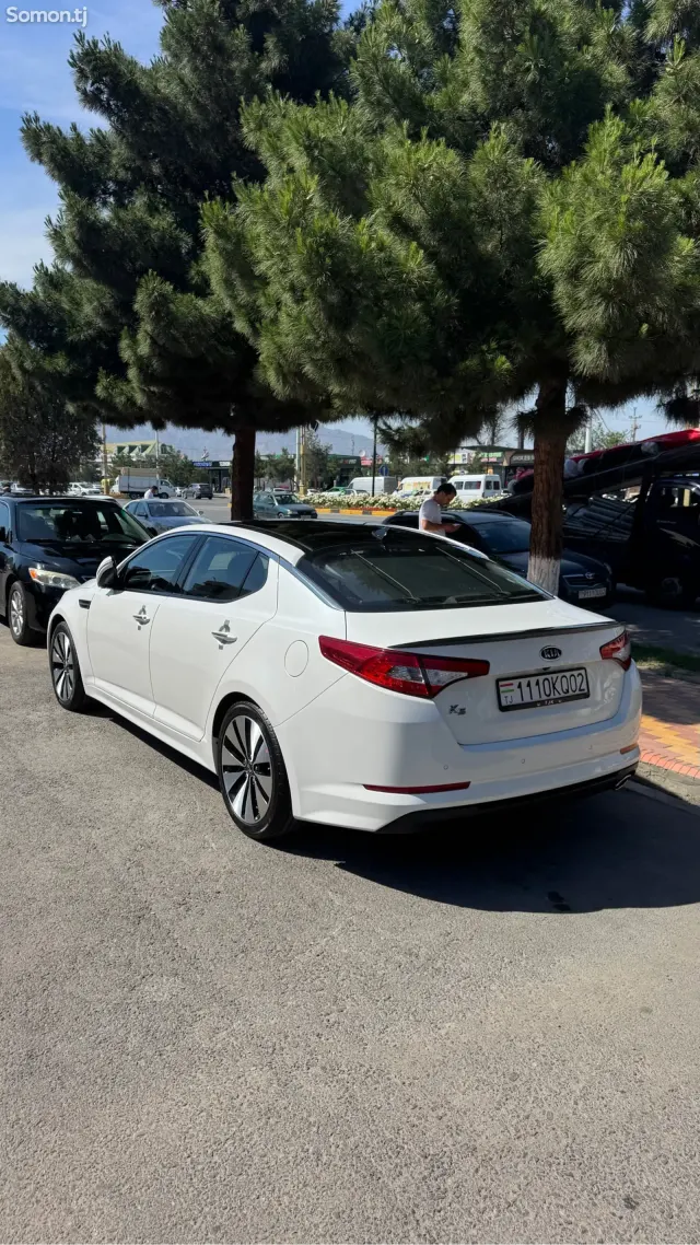 Kia K5 2011 · 2.0 AT