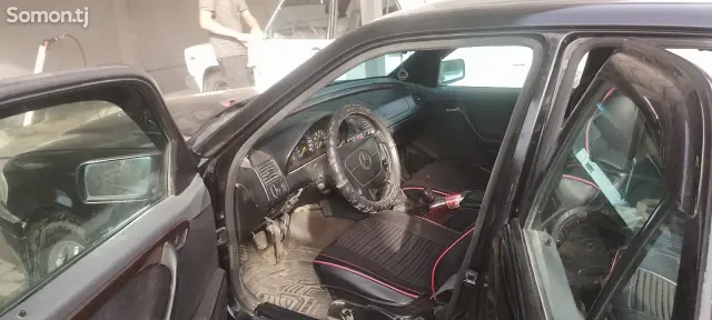 Mercedes-Benz C class 1995 · 1.8 MT