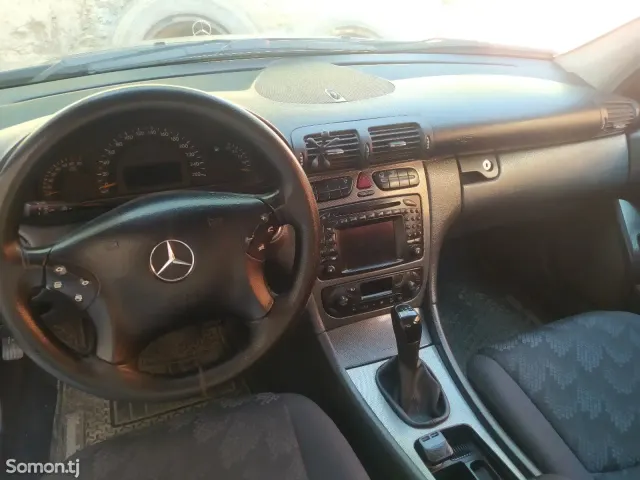 Mercedes-Benz C class 2000 · 2.3 MT